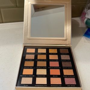 Iconic London Day to Slay Palette